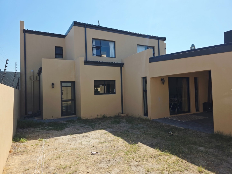 5 Bedroom Property for Sale in Sandown Western Cape
